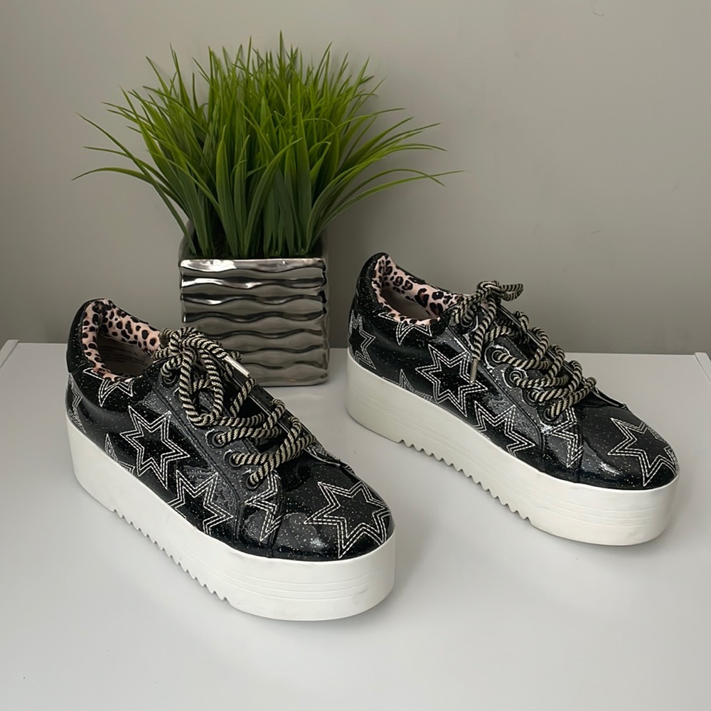 Betsey Johnson GROOVE Black Platform Sneakers size 9